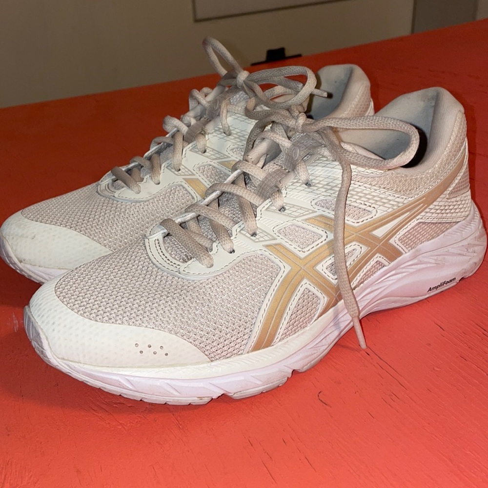 ASIC womens cream and gold running shoes!